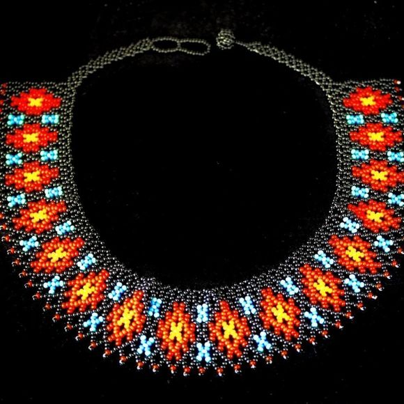 New handmade okama beaded necklace medium red blue black - Picture 1 of 4